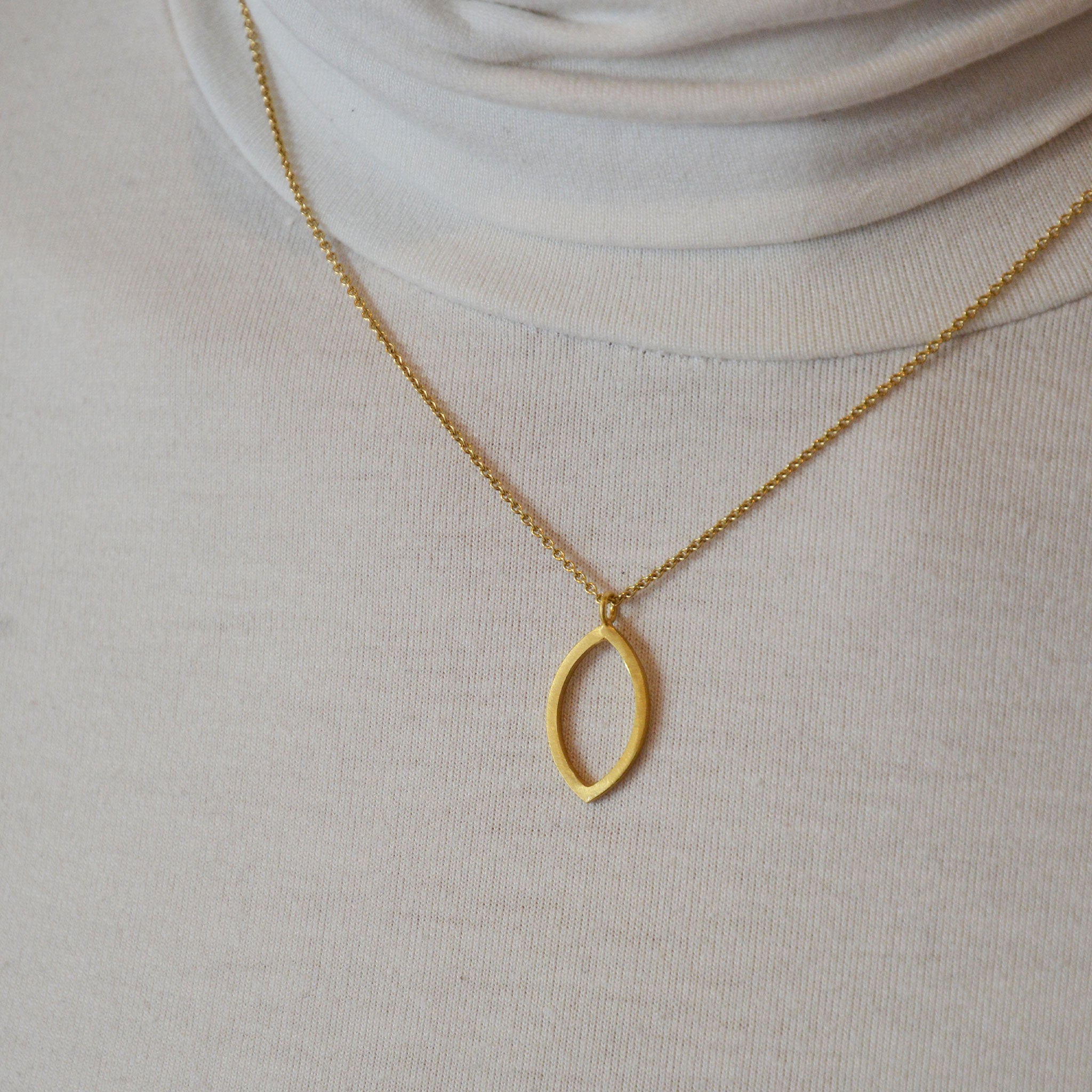 BLATT • kette • gold