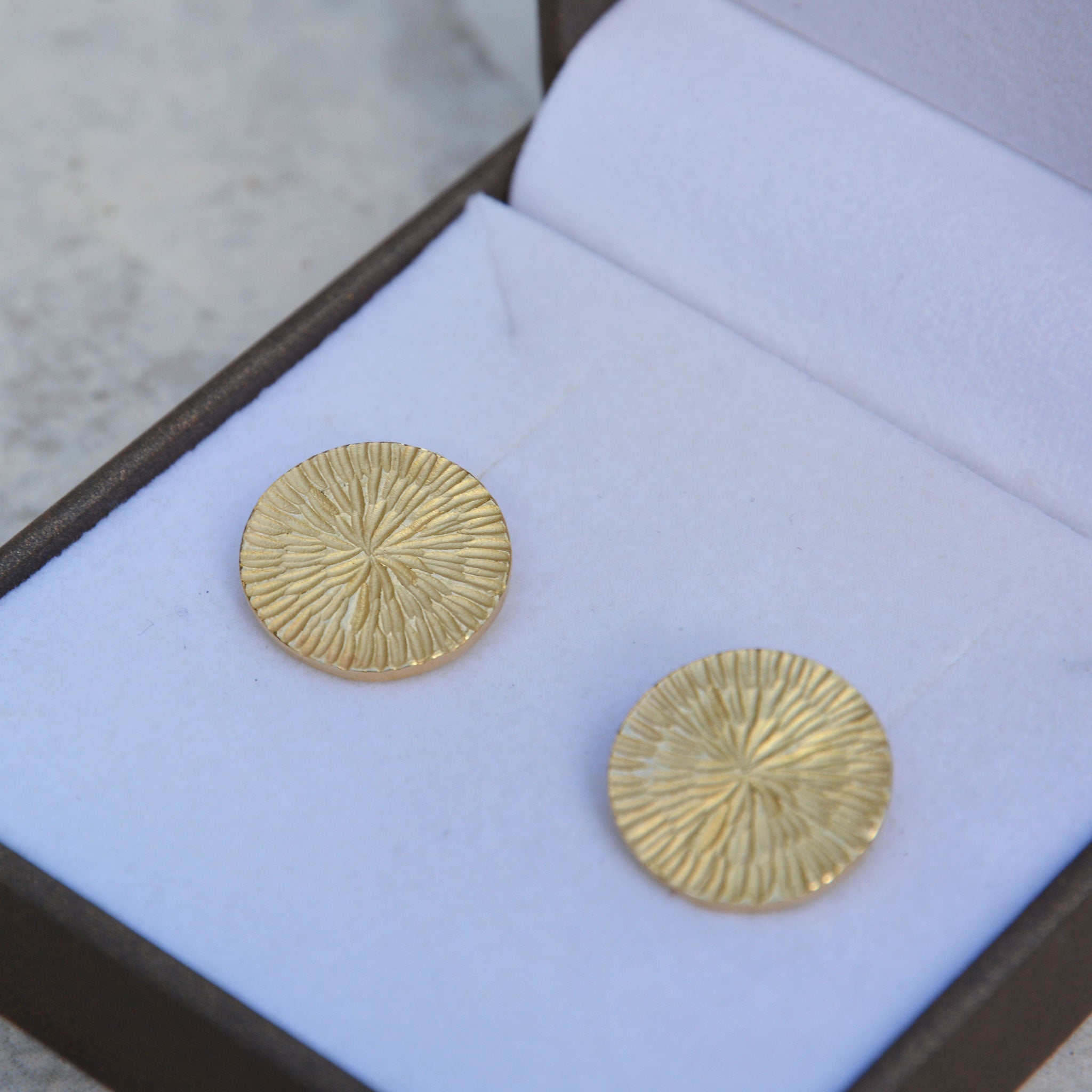 PUSTEBLUME • ohrstecker • gold • groß