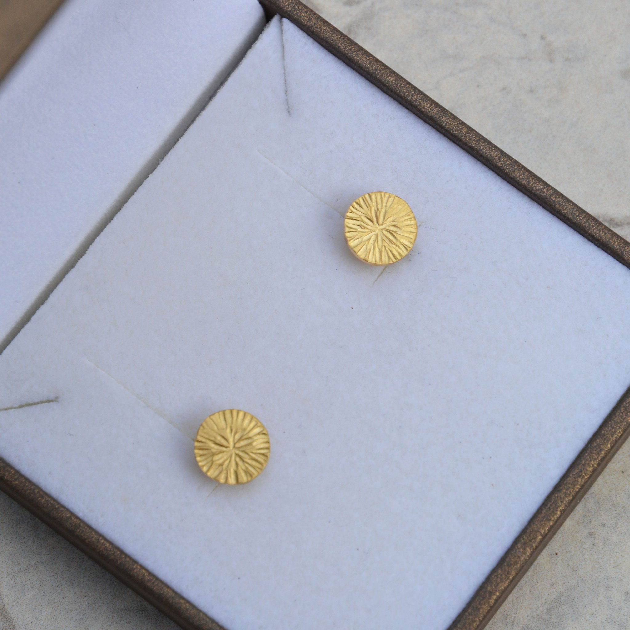 PUSTEBLUME • ohrstecker • gold • mini