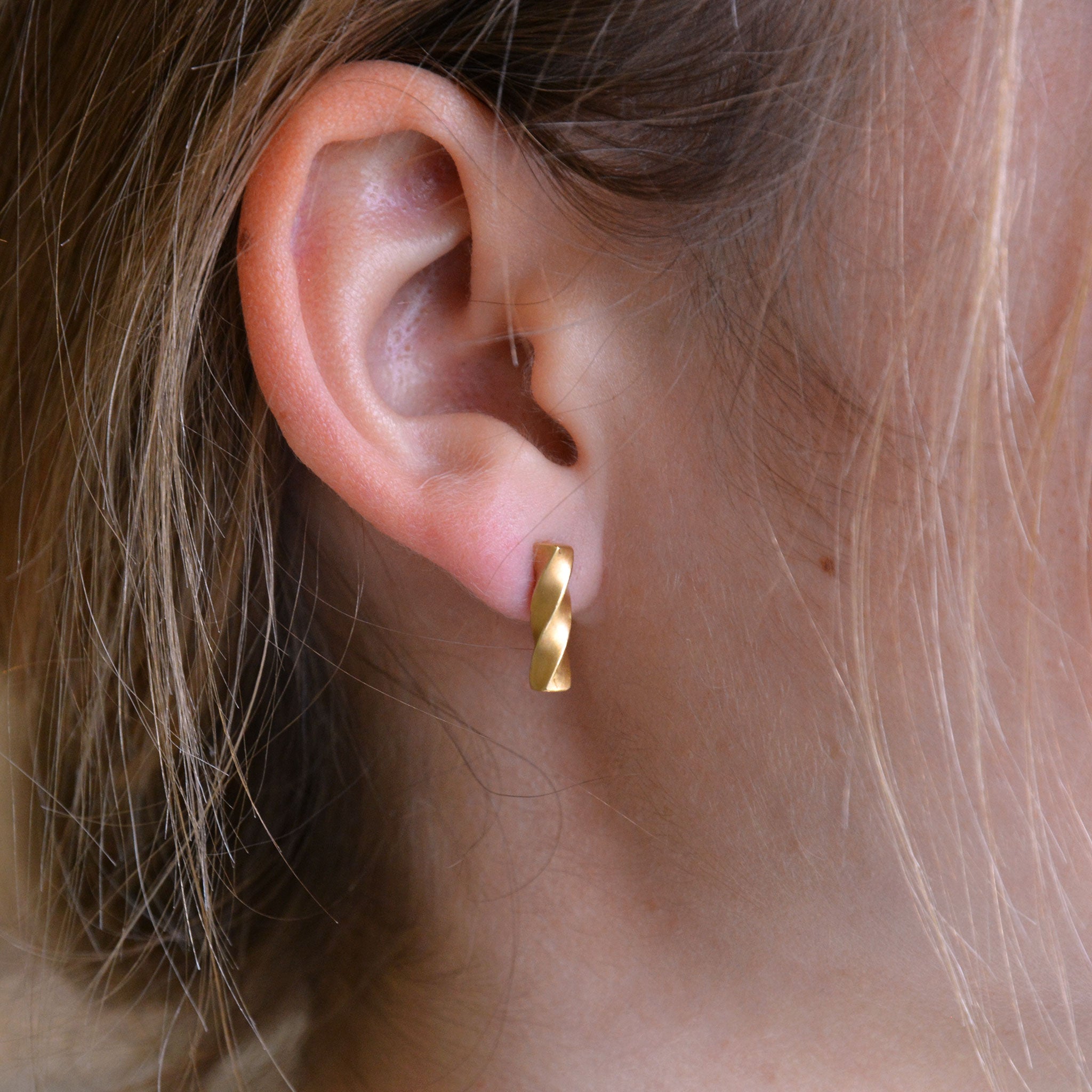 ZUCKERSTANGE • ohrstecker • gold • lang