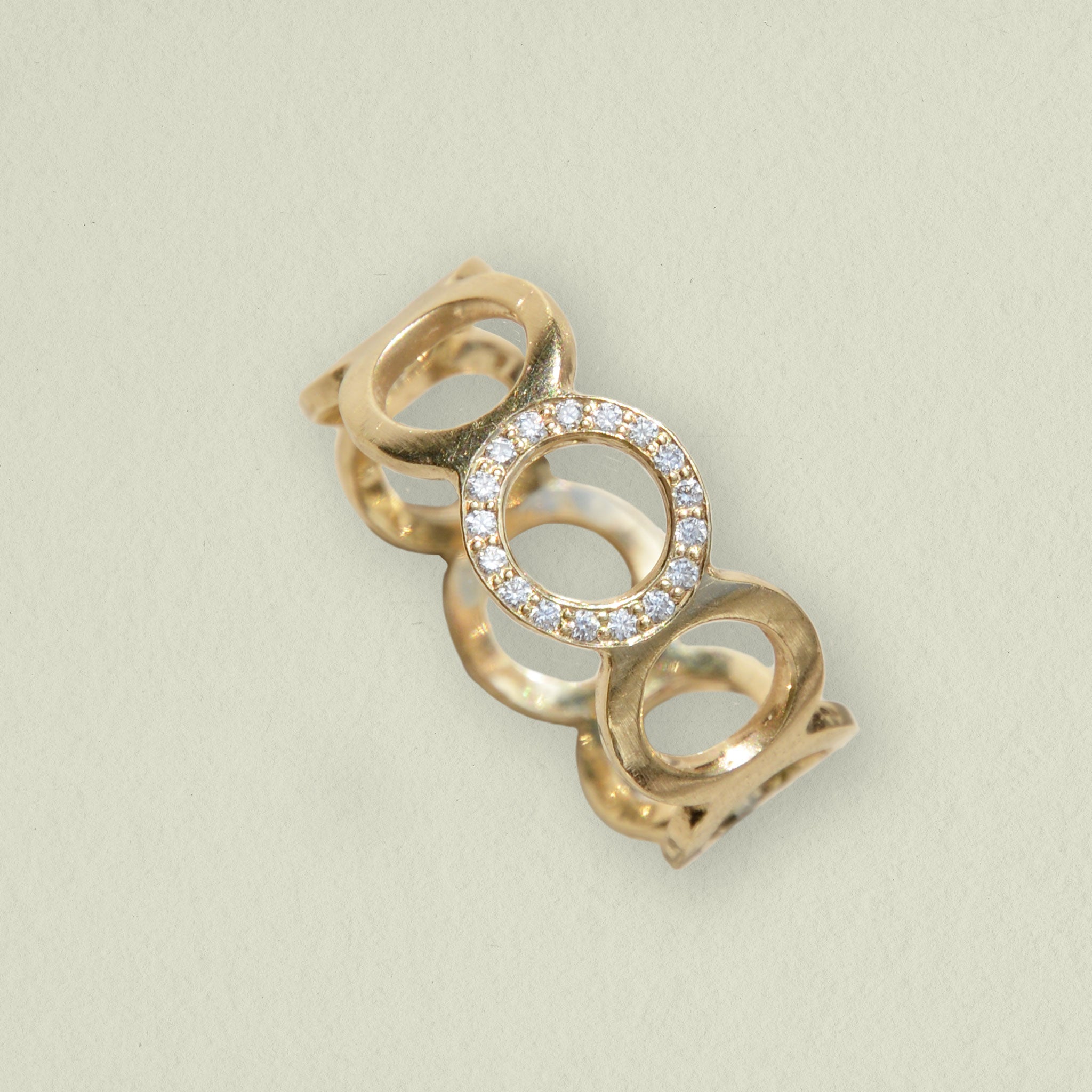 KRINGEL • ring • gold • groß • brillanten