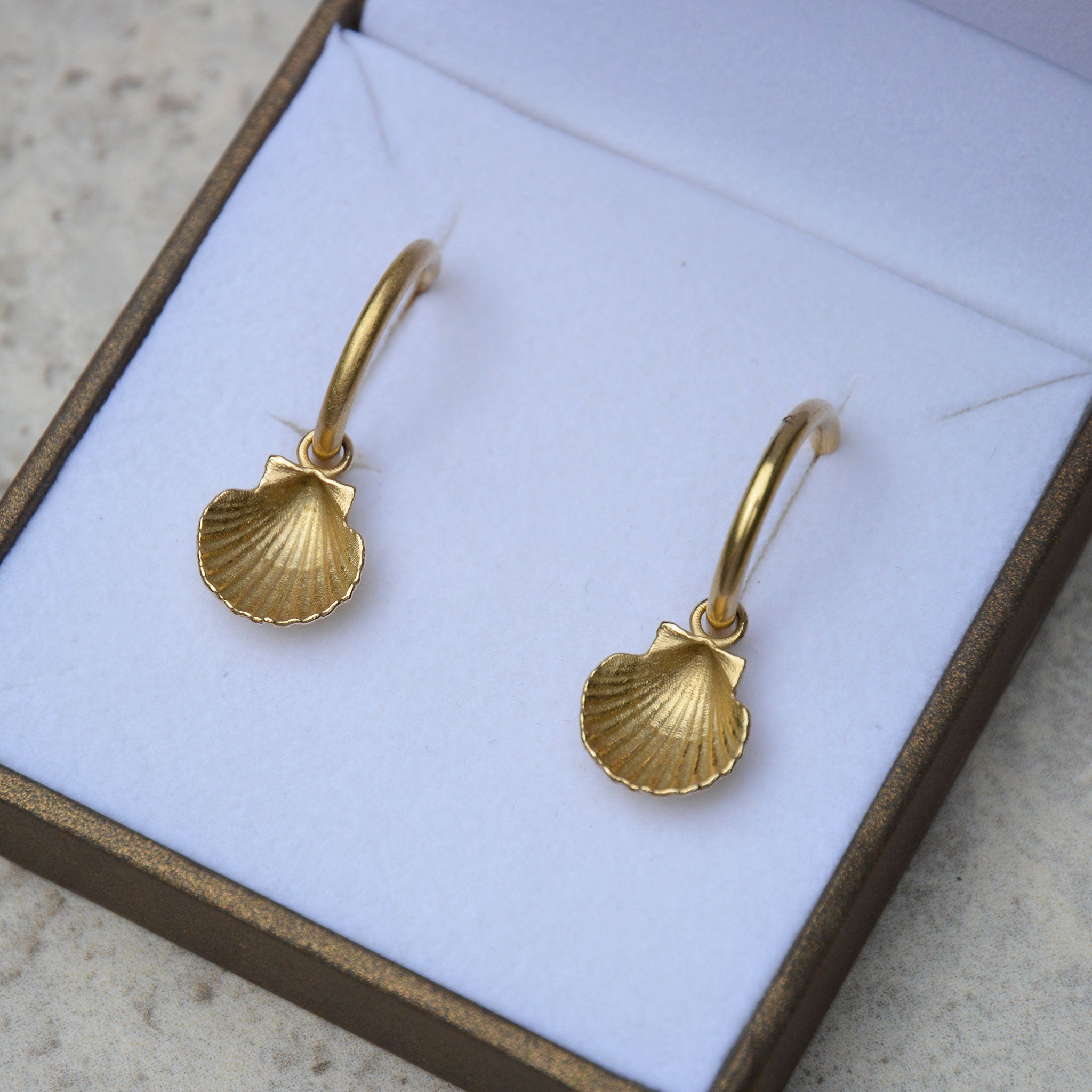 MUSCHEL • einhänger • gold