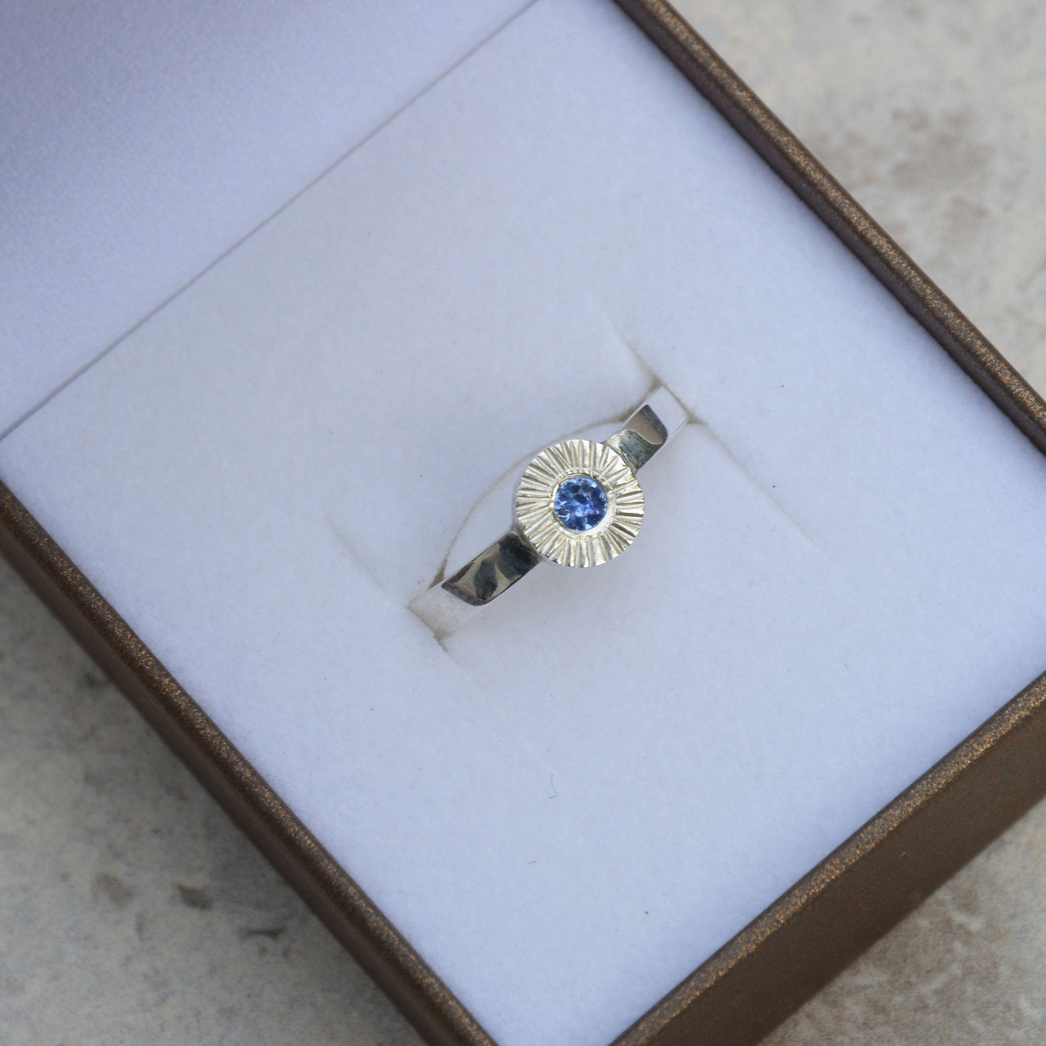 SONNE • ring • silber • saphir