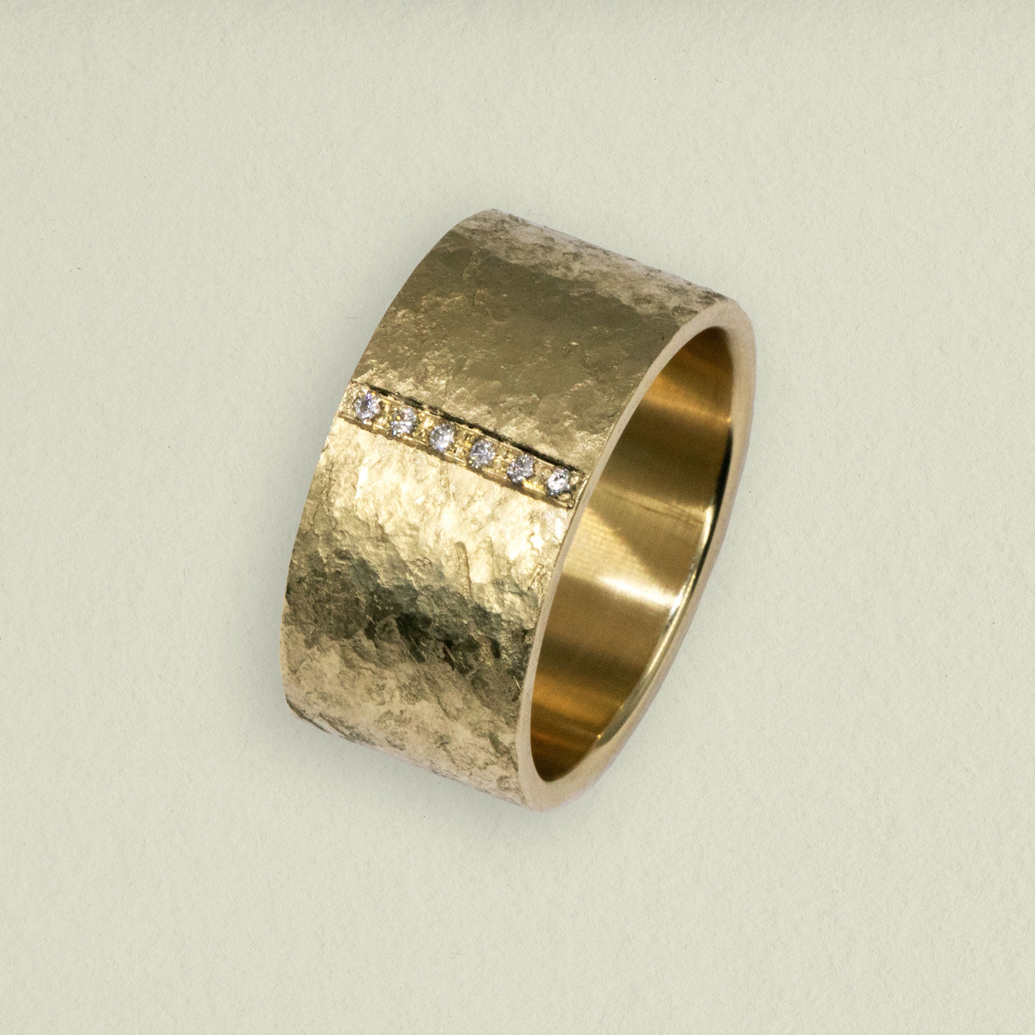 STRUKTUR • ring • gold • brillantlinie