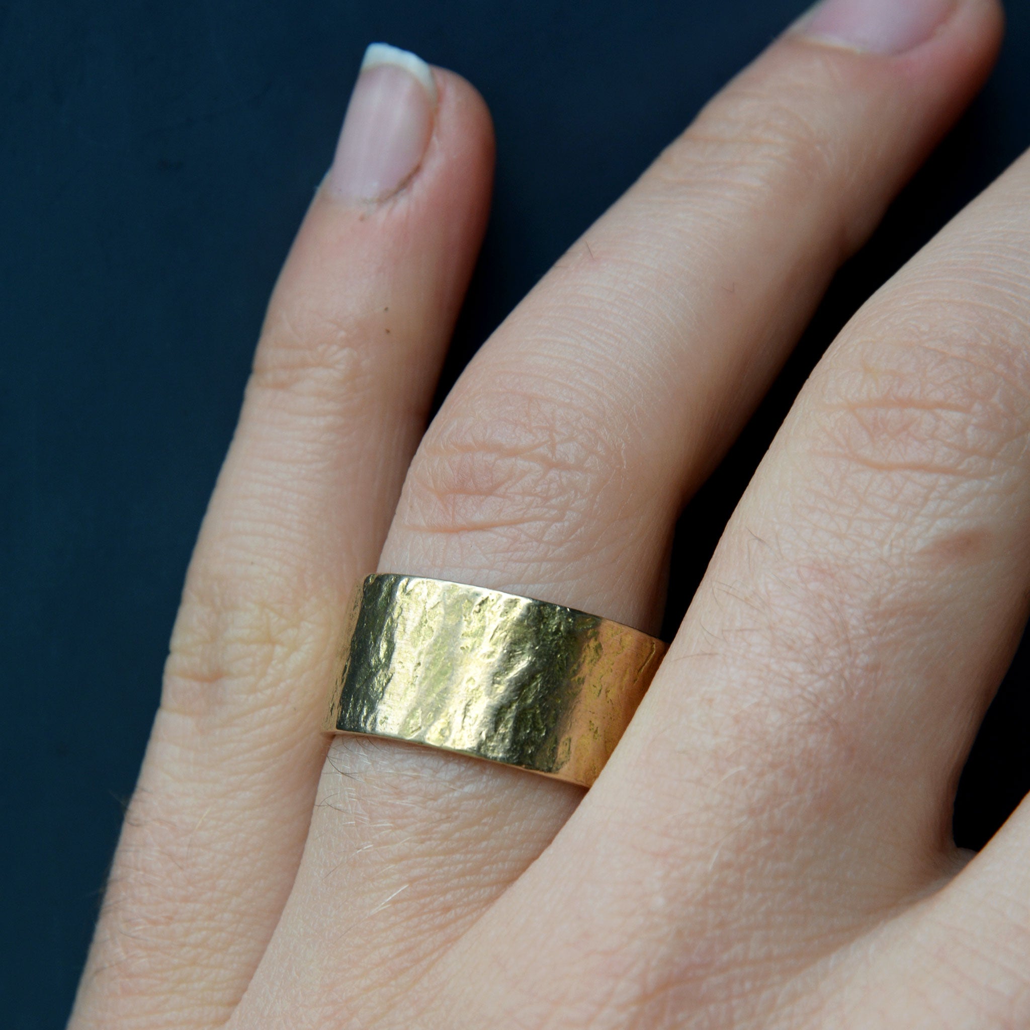 STRUKTUR • ring • gold