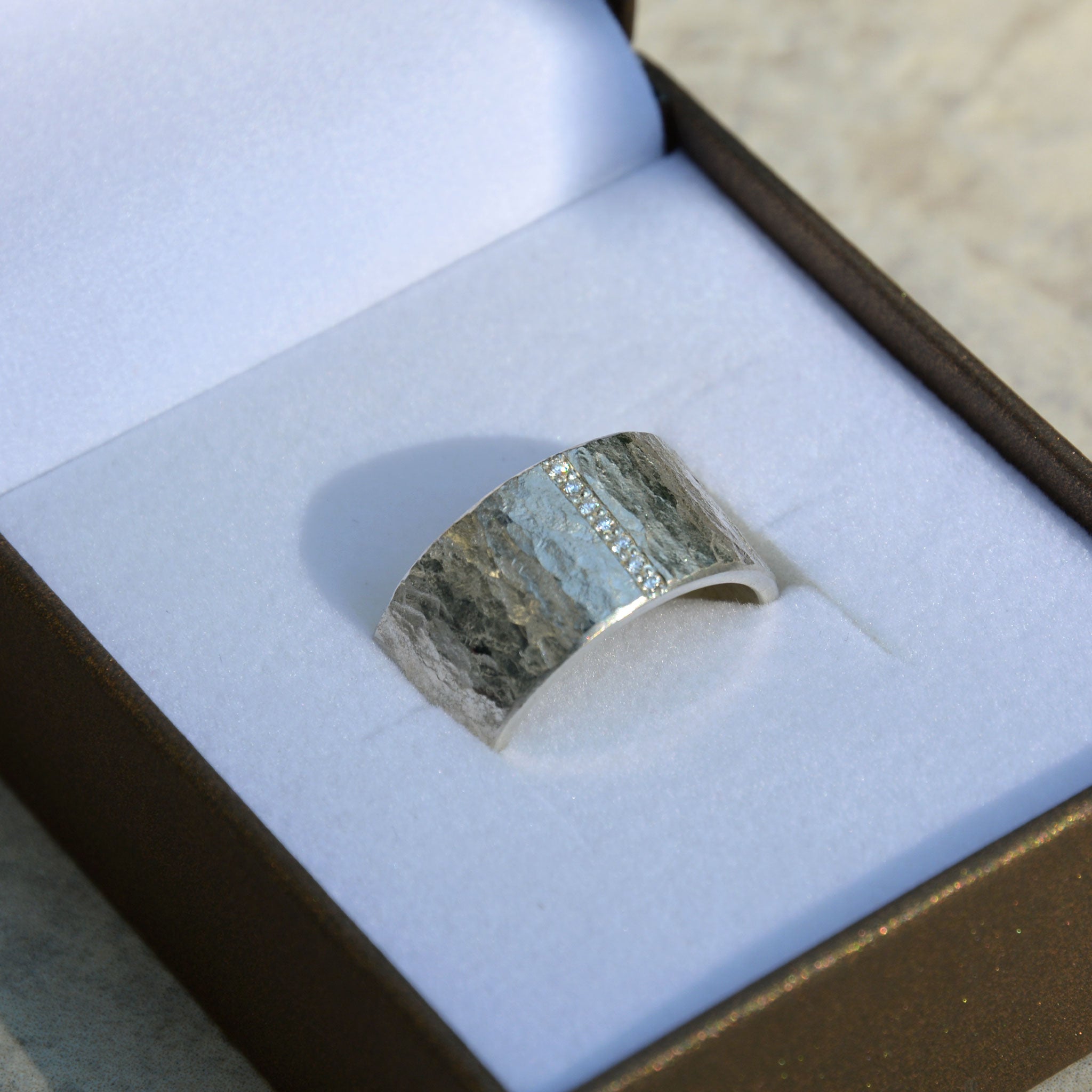 STRUKTUR • ring • silber • Brillantlinie