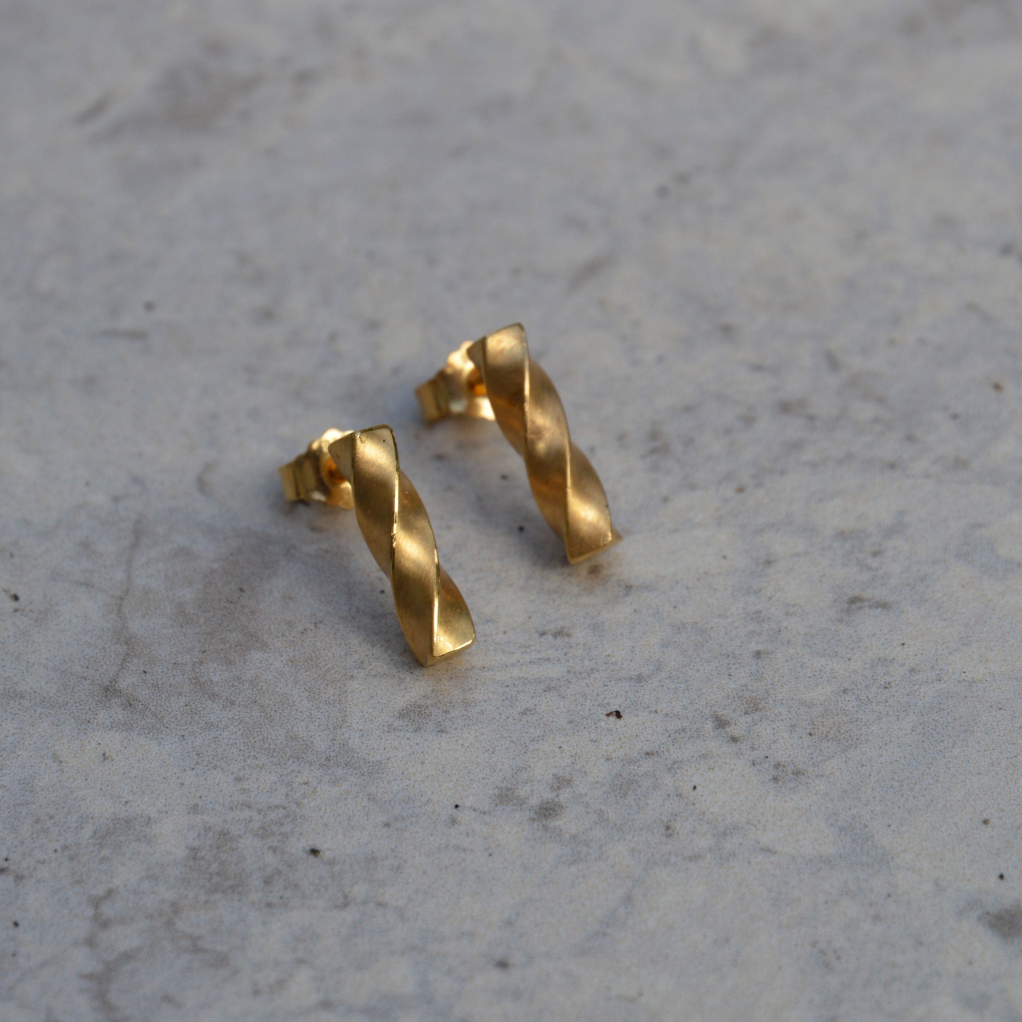 ZUCKERSTANGE • ohrstecker • gold • lang