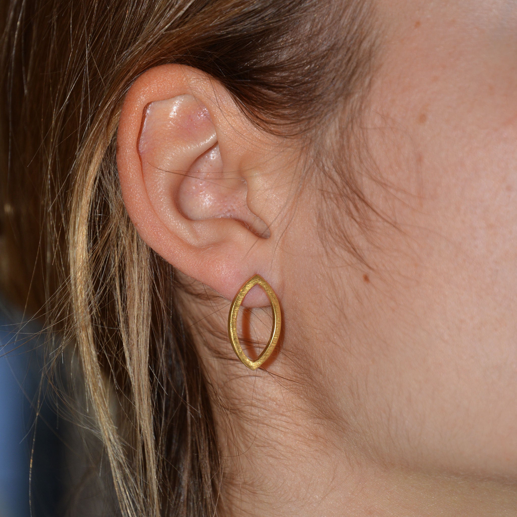 BLATT • ohrstecker • gold