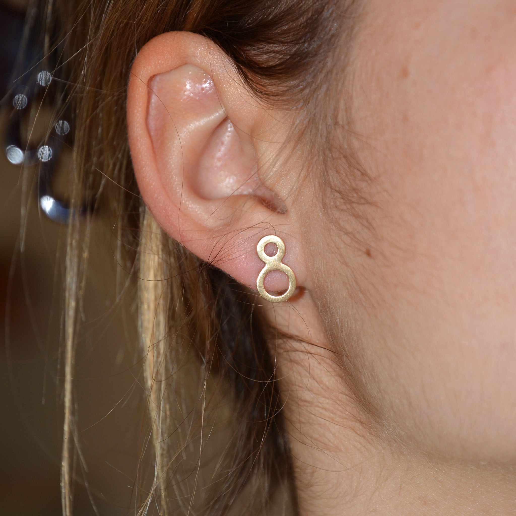 KRINGEL • ohrstecker • gold