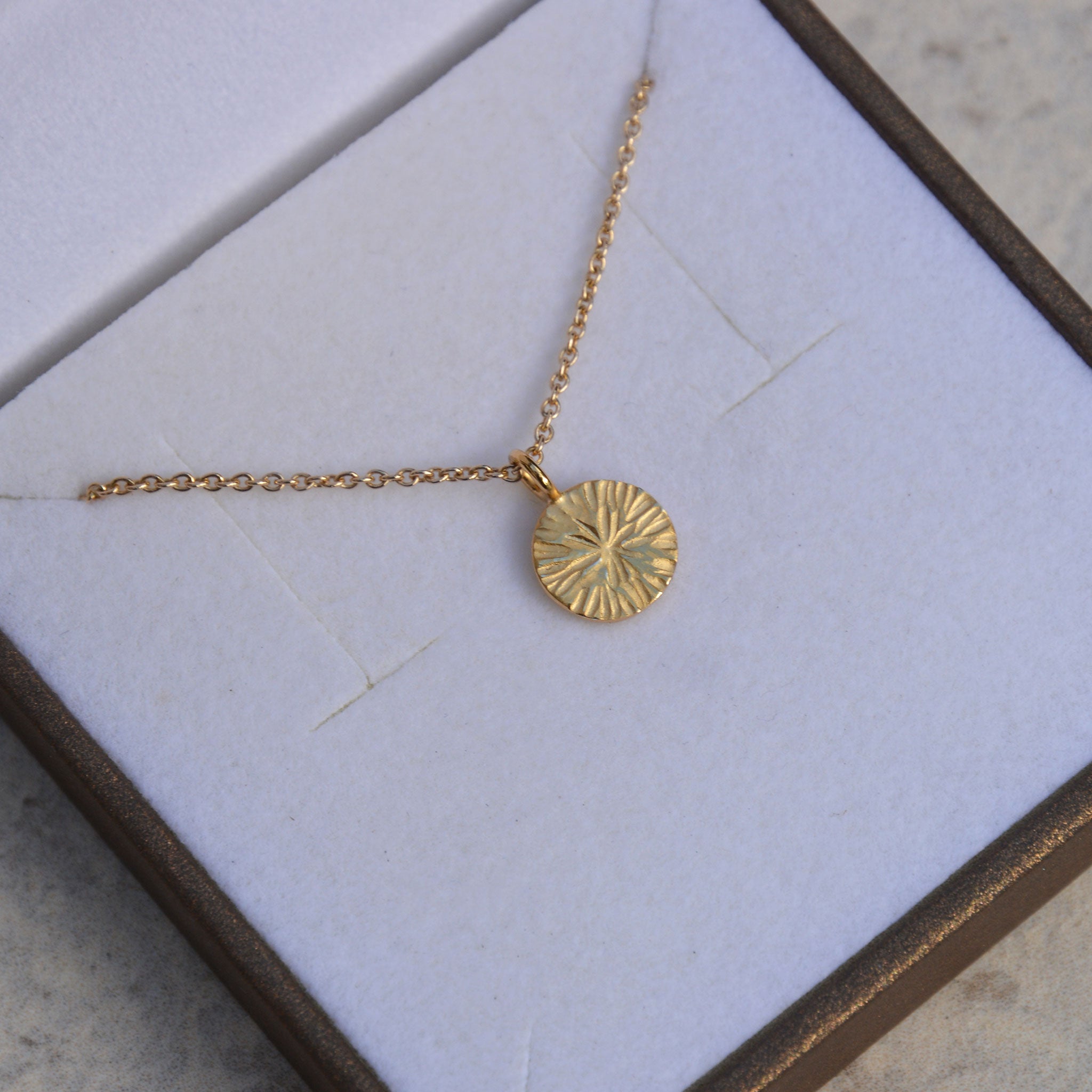 PUSTEBLUME • kette • gold • mini
