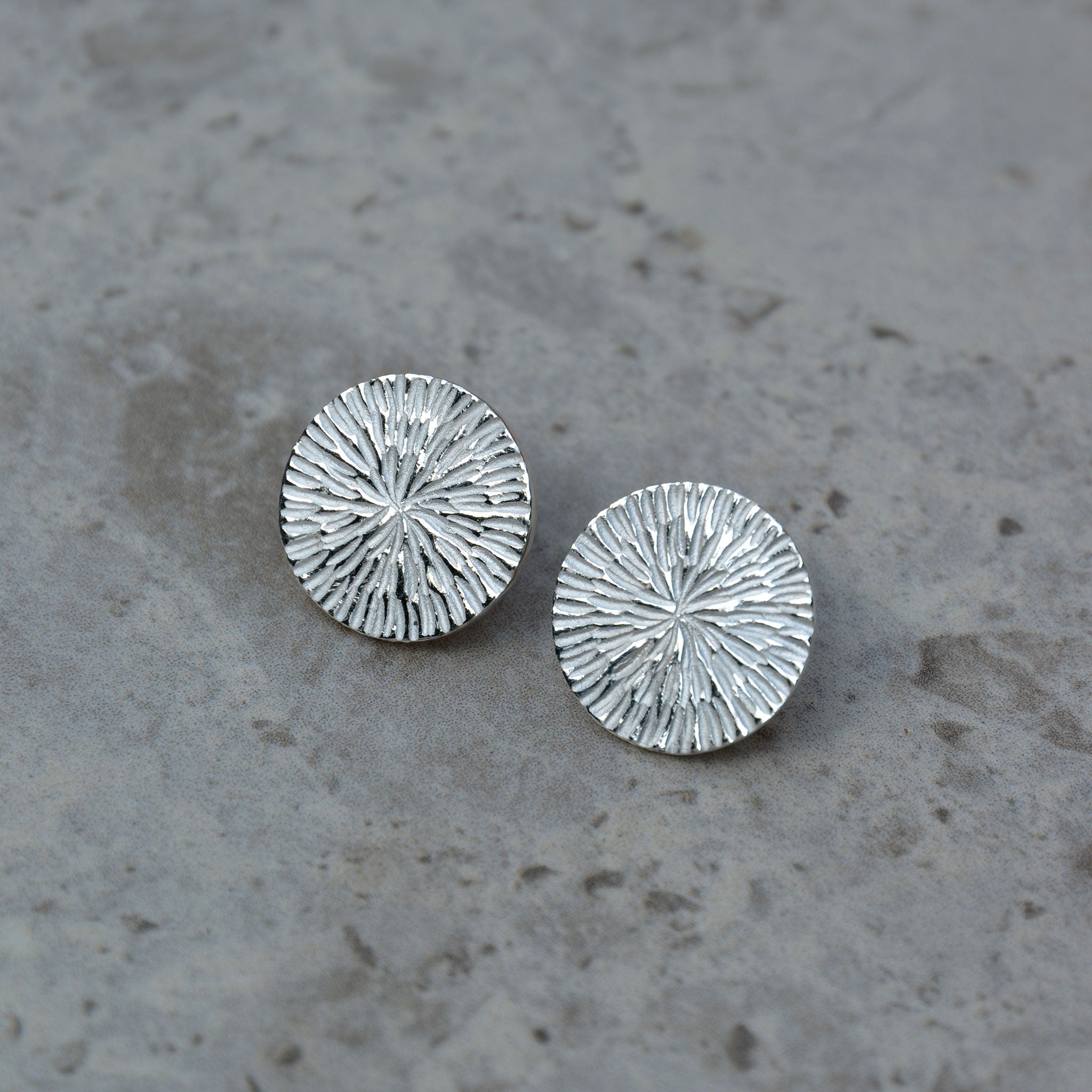 PUSTEBLUME • ohrstecker • silber • groß