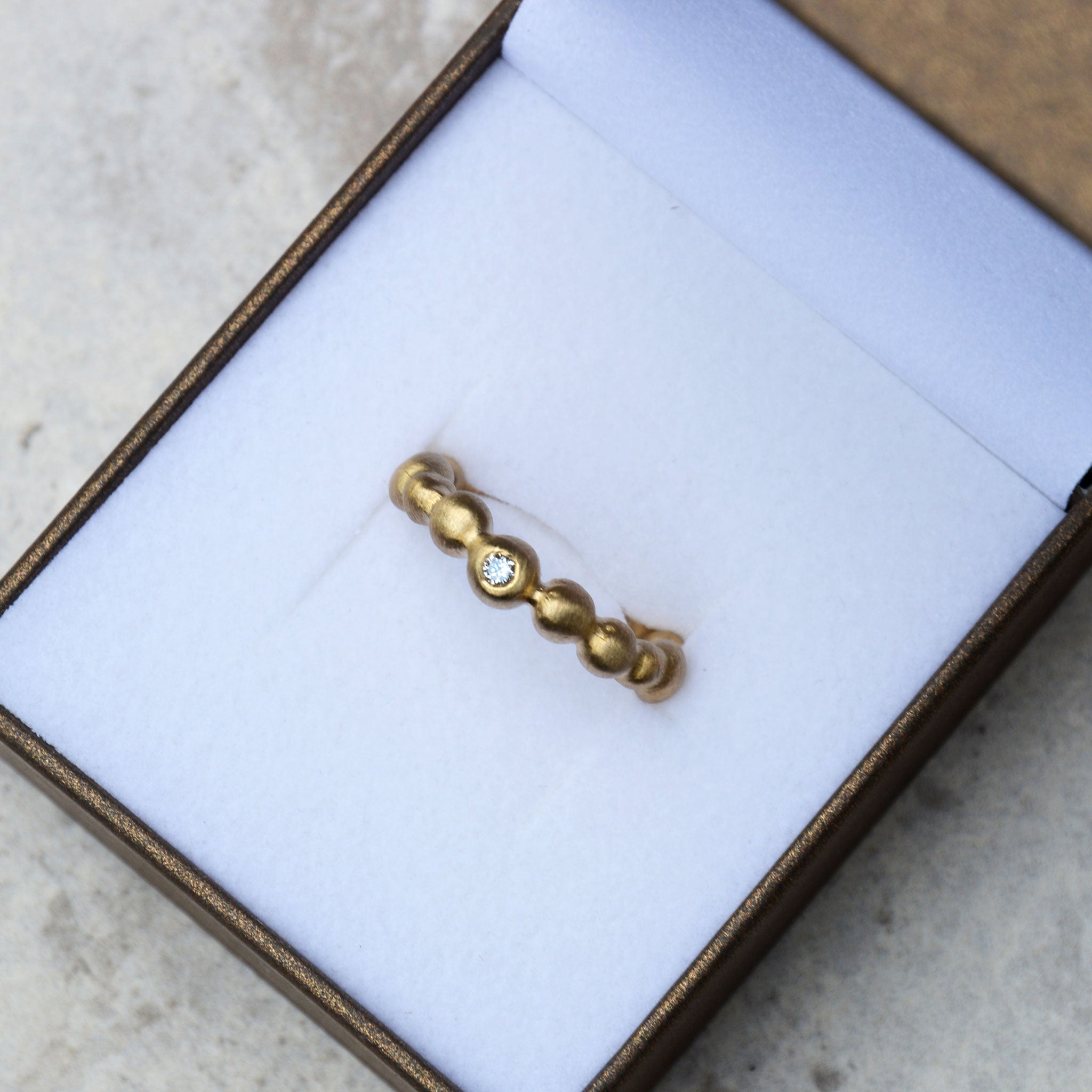 BLUBBER • ring • gold • brillant