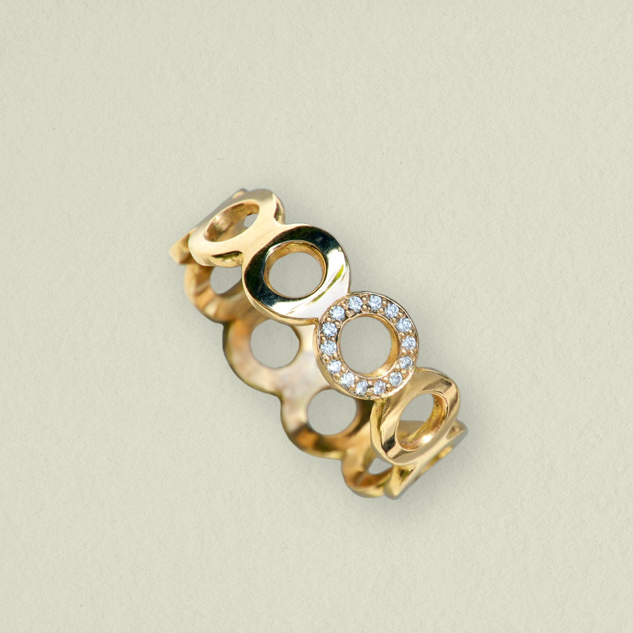 KRINGEL • ring • gold • klein • brillanten