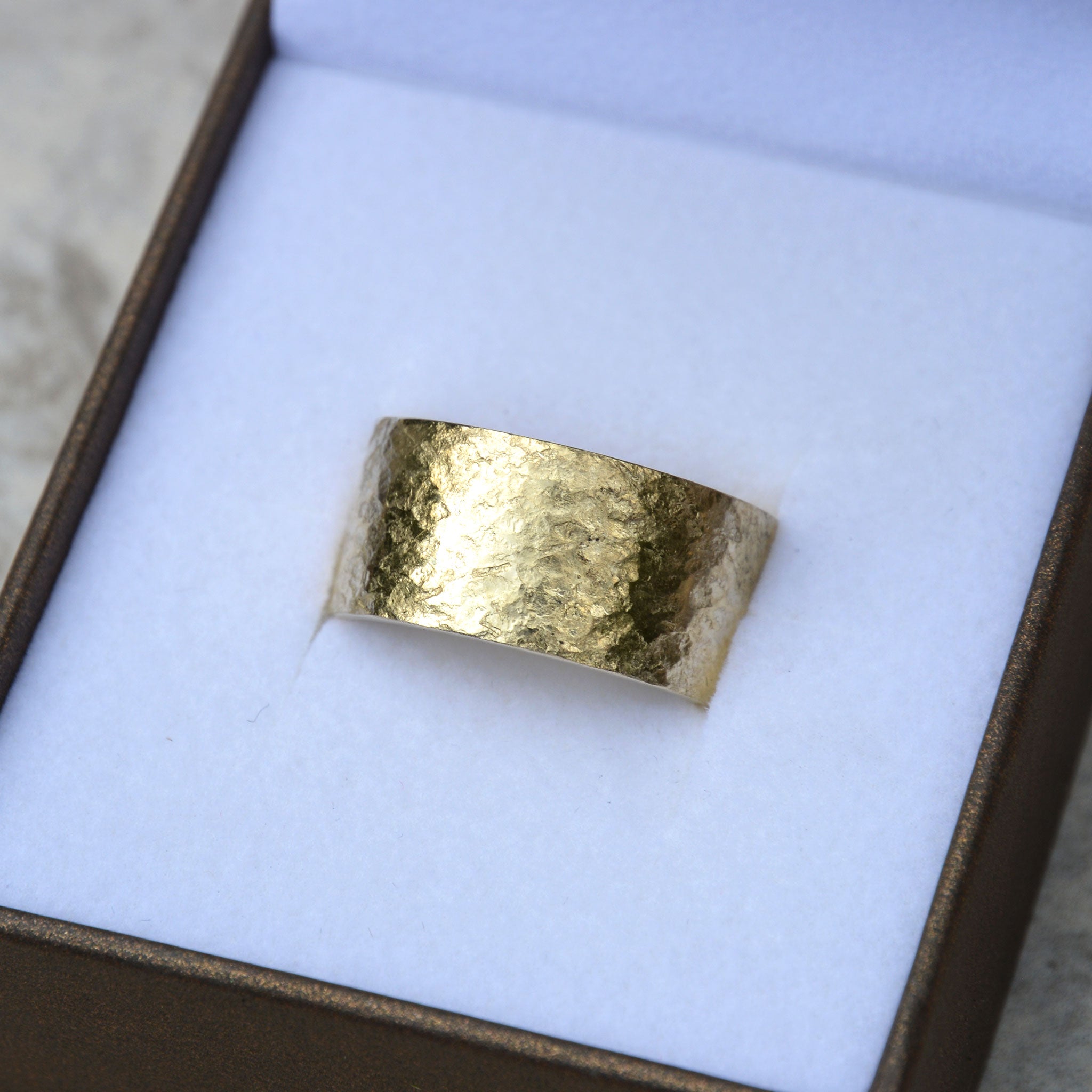 STRUKTUR • ring • gold