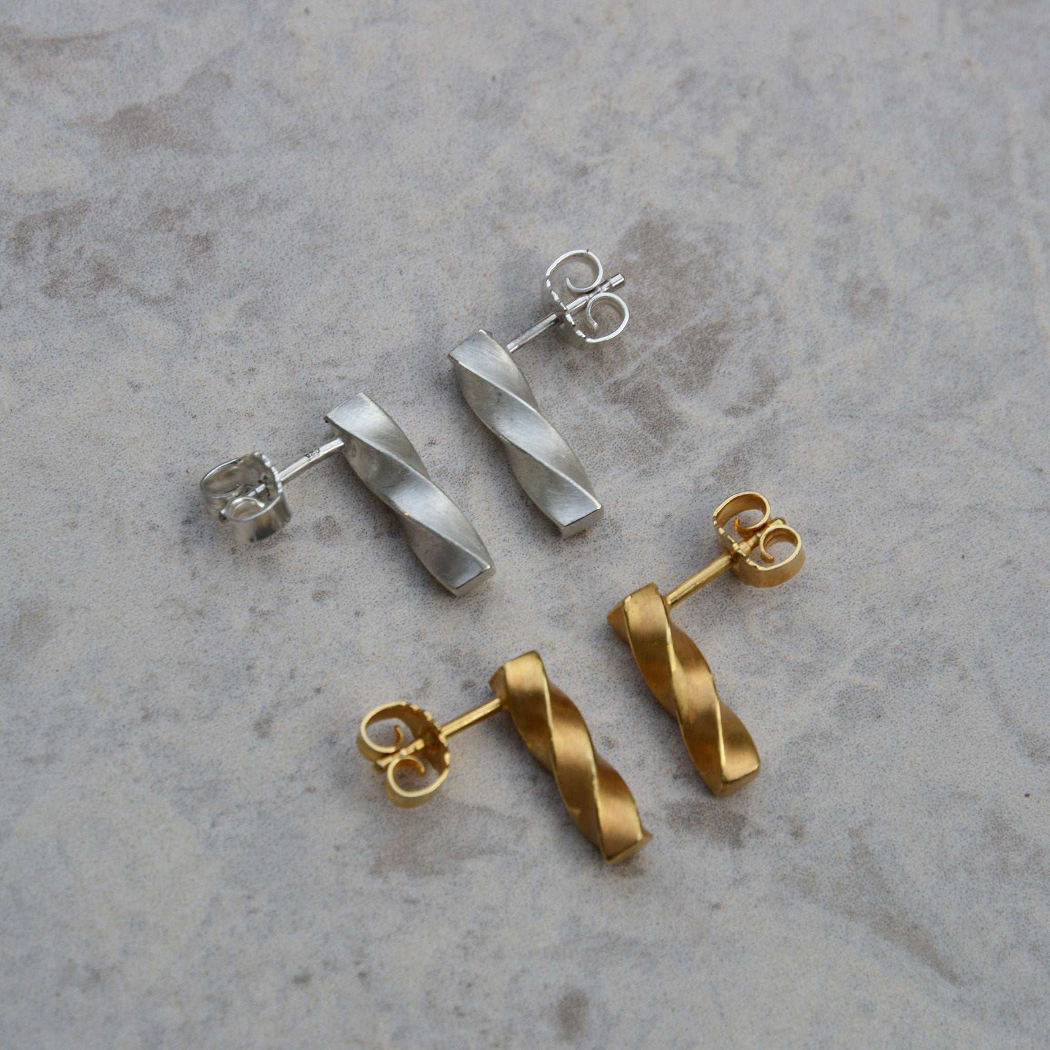 ZUCKERSTANGE • ohrstecker • gold • lang